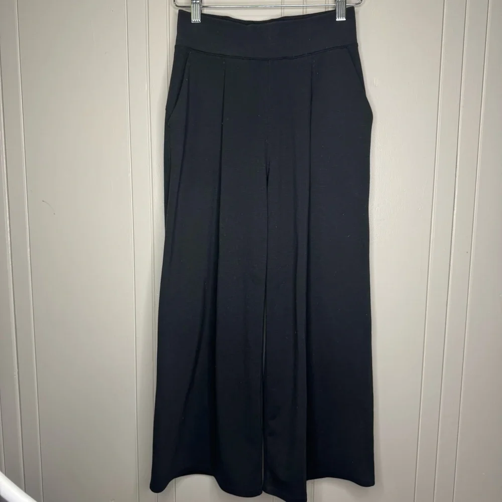 Lululemon Can You Feel The Pleat Crop *21